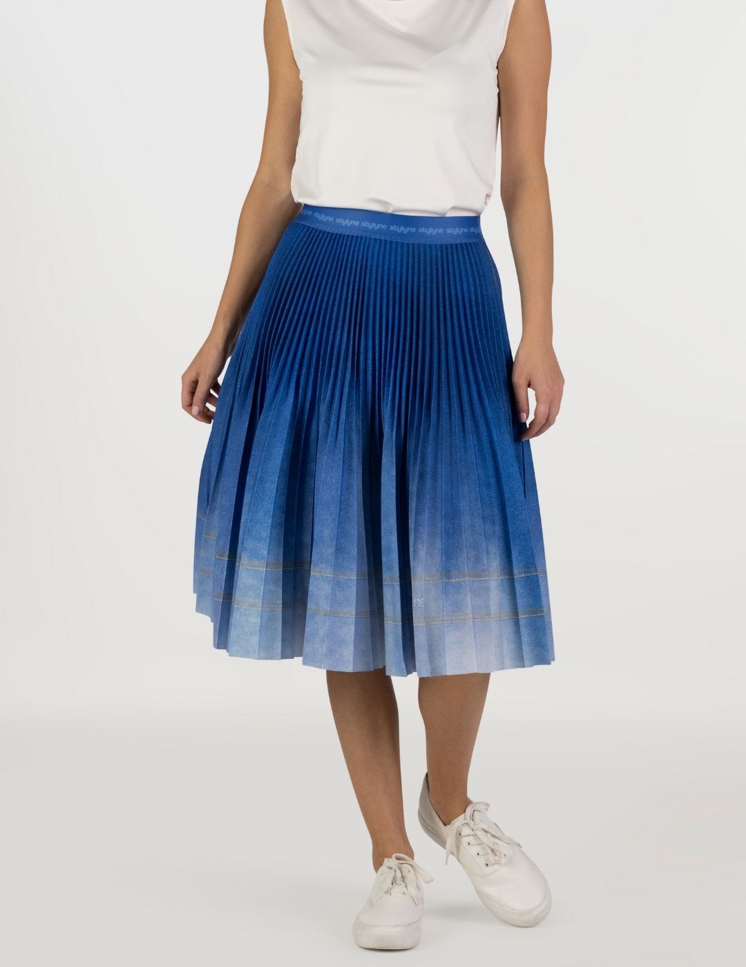 Denim Wannabe Medium Pleated Skirt