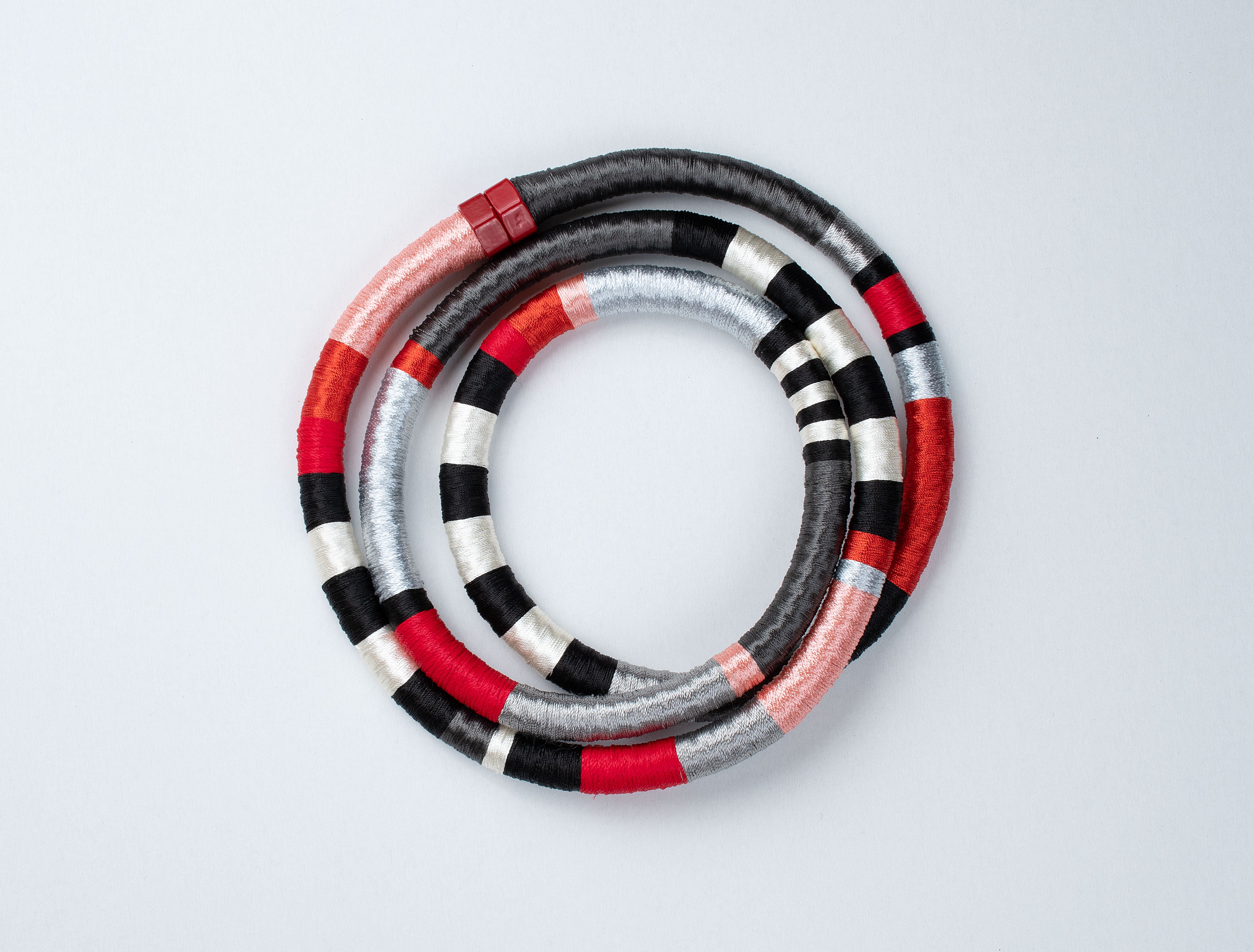 Kia Fil x Stylyne Loop Necklace