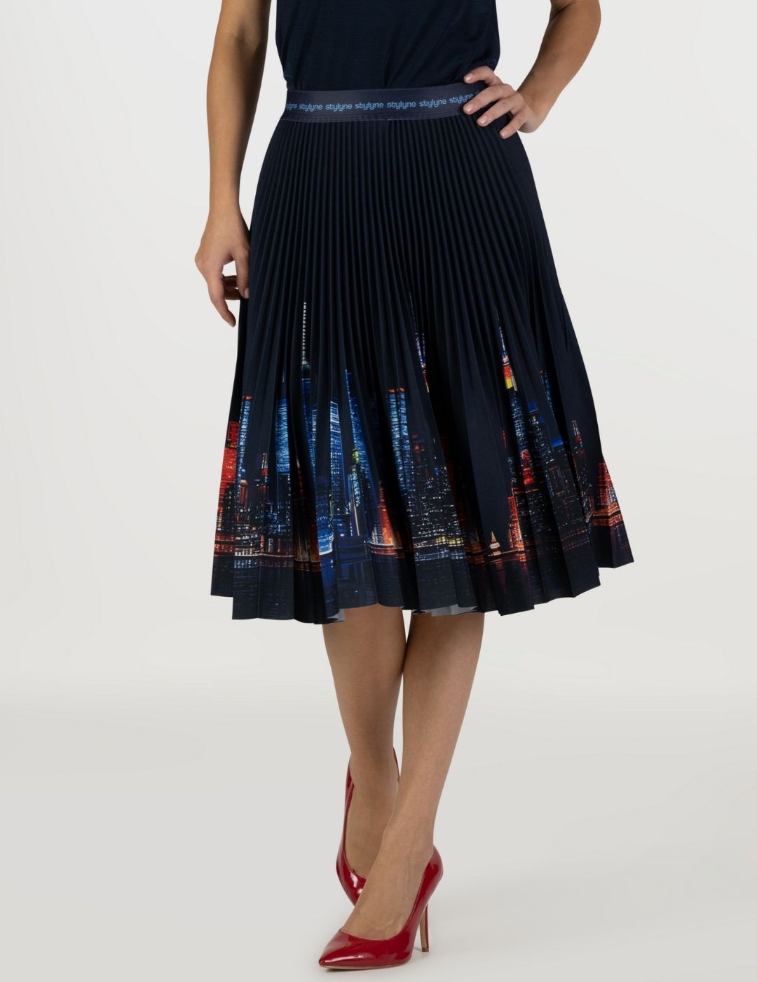 NY Skyline Medium Pleated Skirt