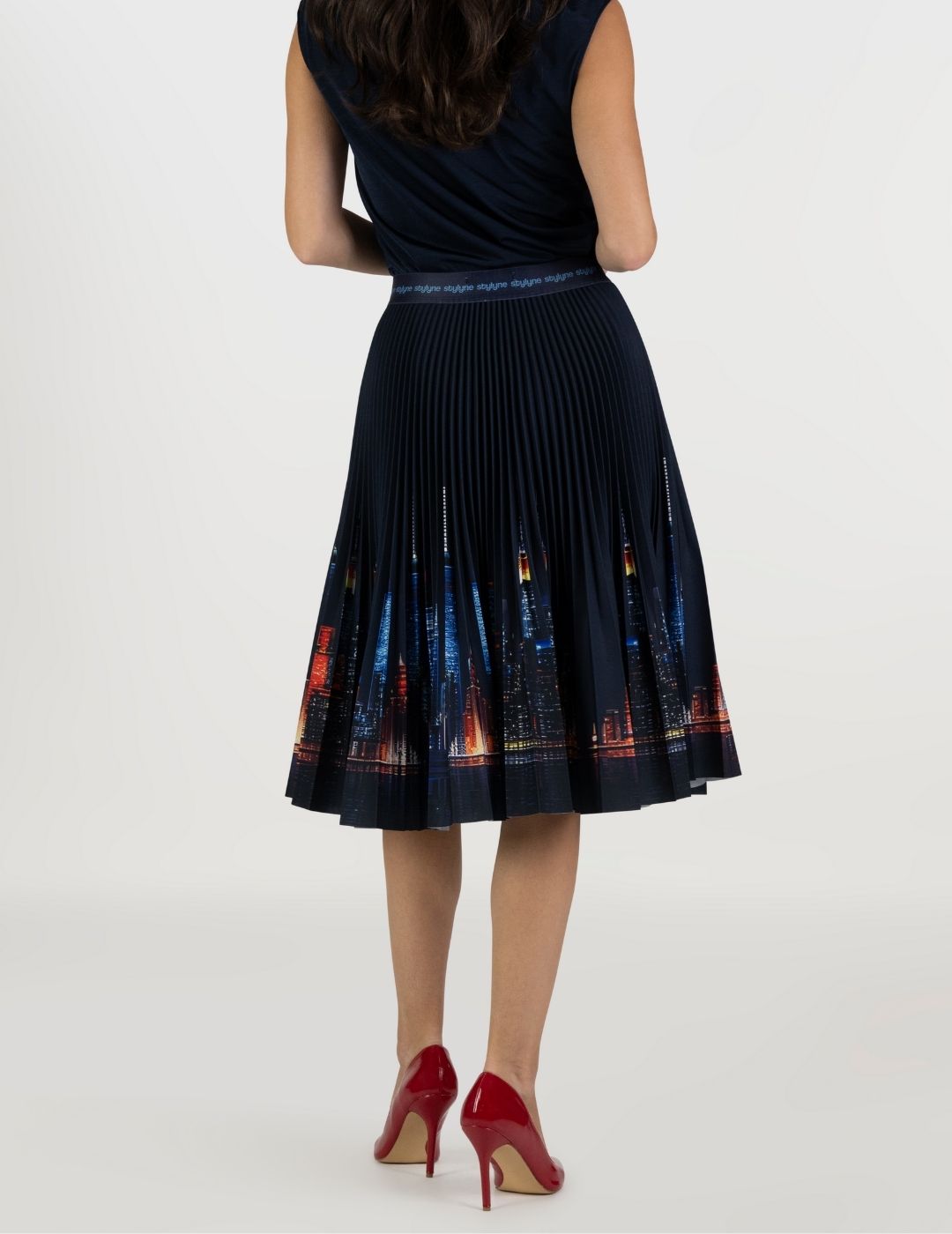 NY Skyline Medium Pleated Skirt
