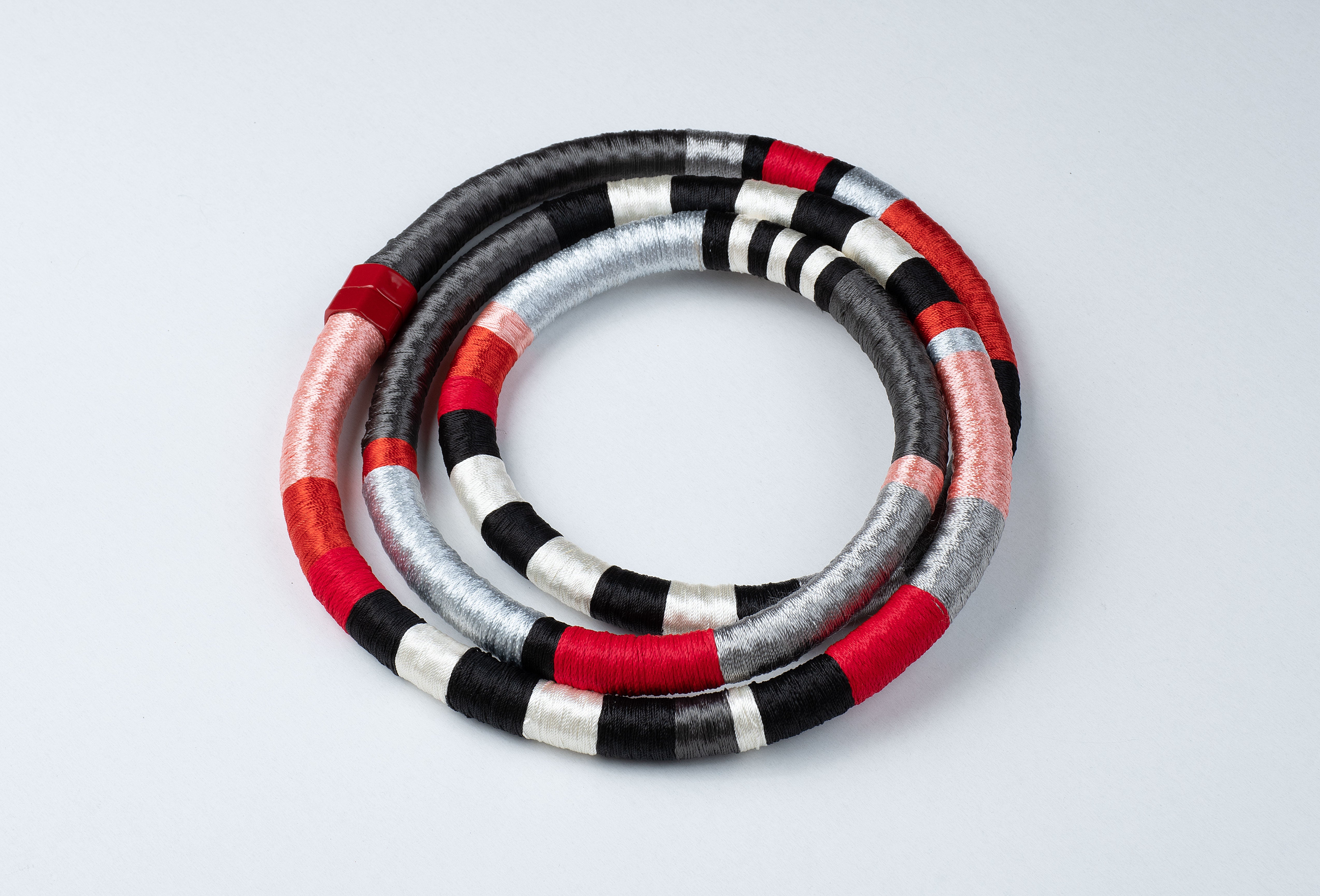 Kia Fil x Stylyne Loop Necklace