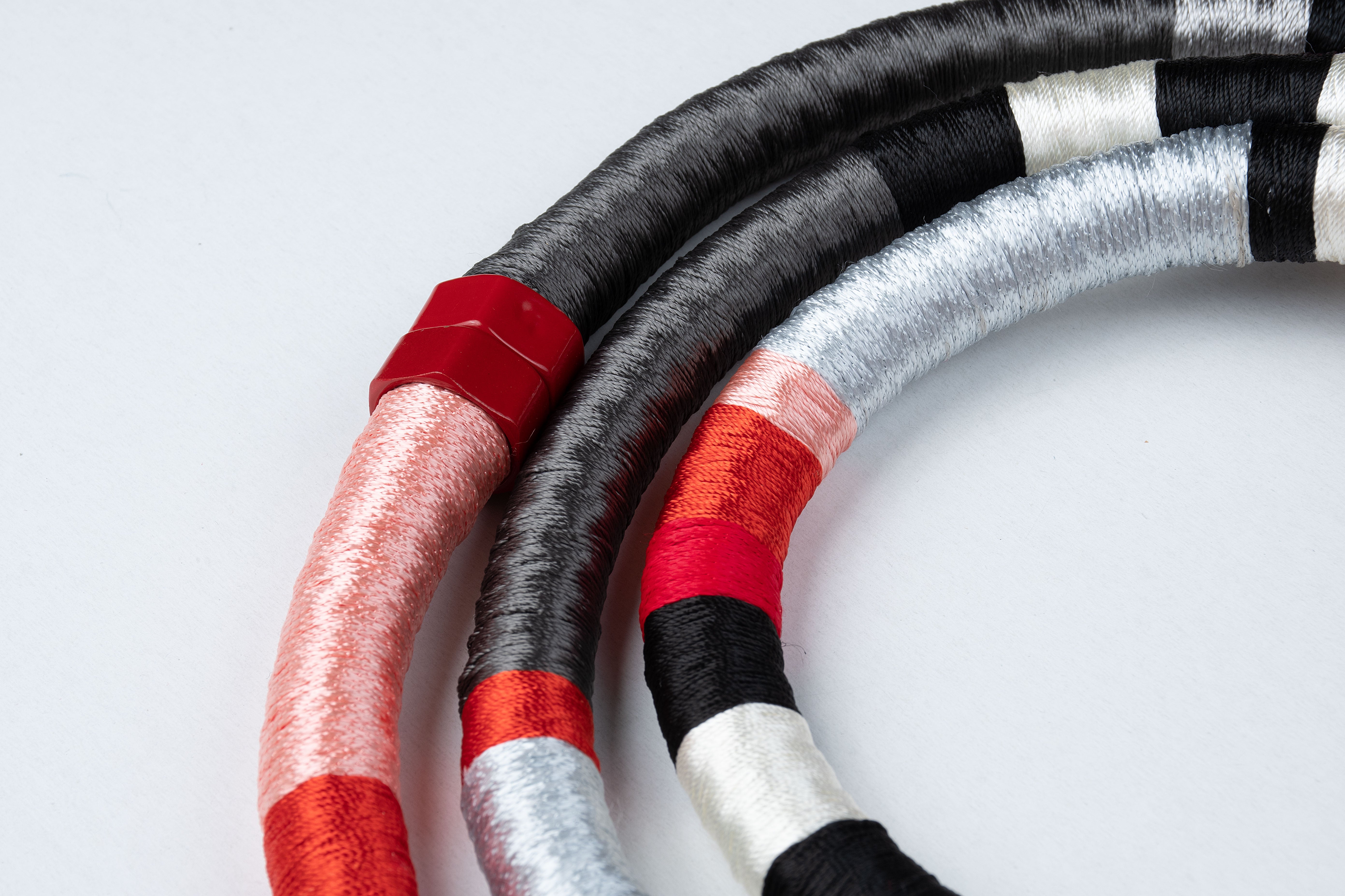 Kia Fil x Stylyne Loop Necklace